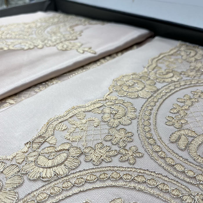 Ipekçe Diana Pike Takımı – Tagesdecken Set Cappuccino