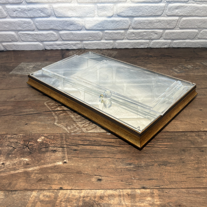 Pleksi Cam Sandık – Plexiglas Truhe für Çeyiz in Gold