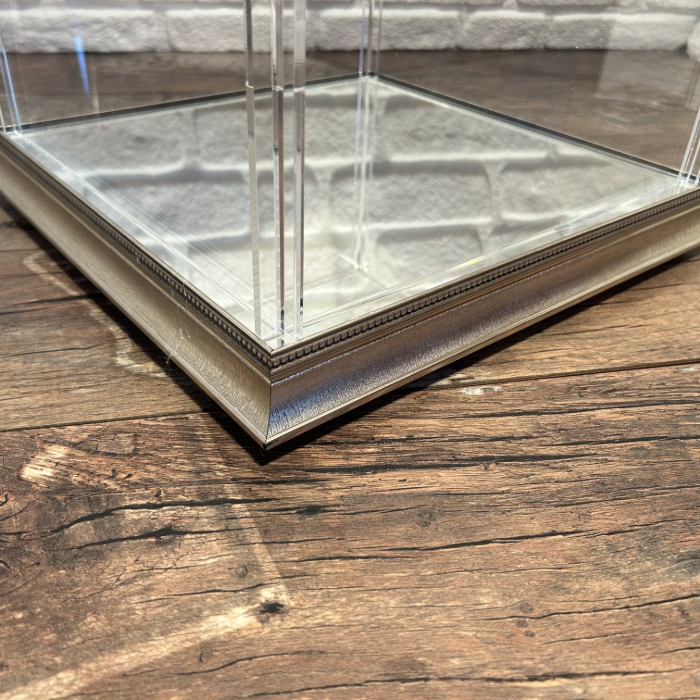 Pleksi Cam Sandık – Plexiglas Truhe für Çeyiz in Silber
