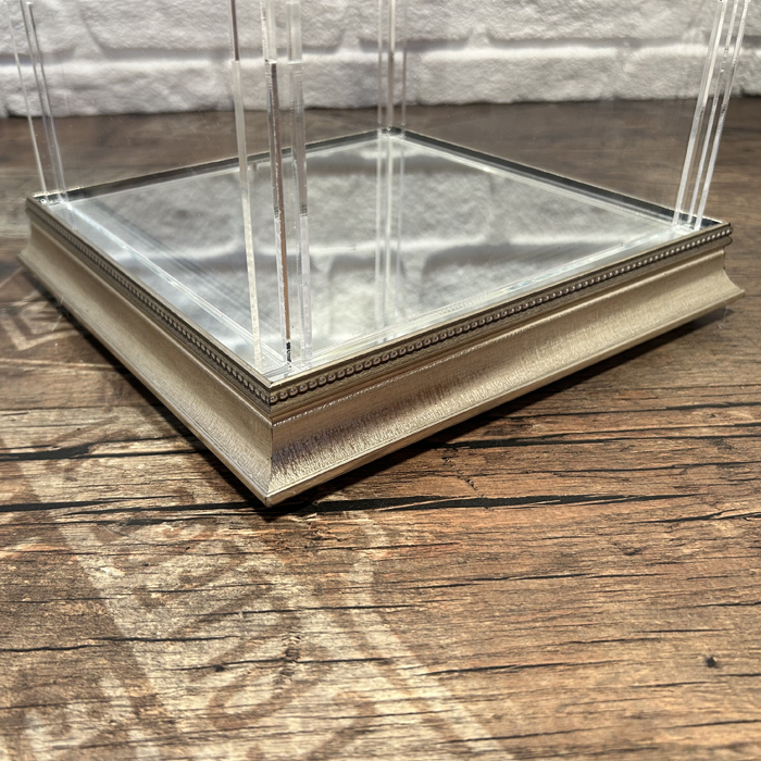 Pleksi Cam Sandık – Plexiglas Truhe für Çeyiz in Silber
