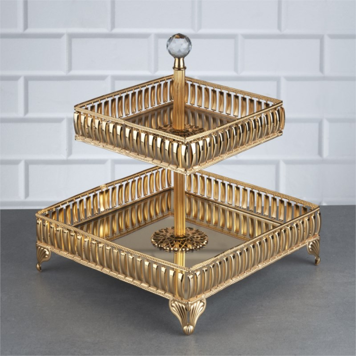Etagere mit Spiegelglas