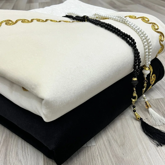 Kalplı Çift Seccade - Gebetsteppich-Set für Paare