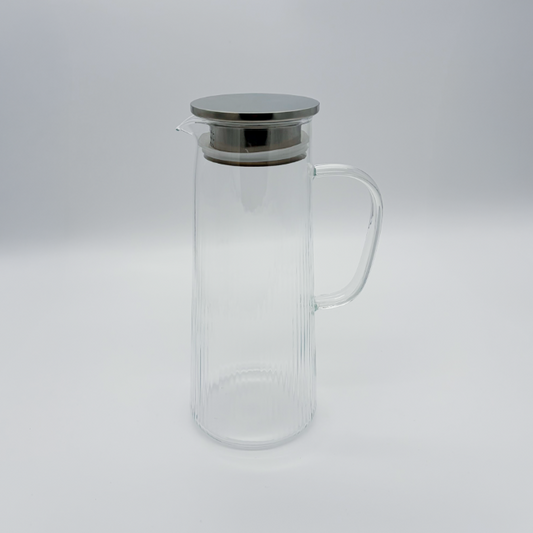 Line Glaskaraffe mit Metalldeckel